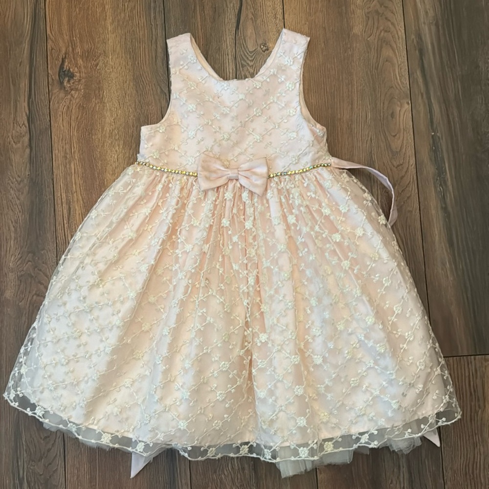 American Princess 5t girls pink lace dress! Worn once! Formal toddler dress